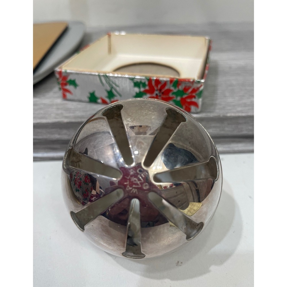 Vintage 1983 Wallace Silversmiths Sleigh Bell Silver Plate Christmas Ornament - Picture 3 of 4